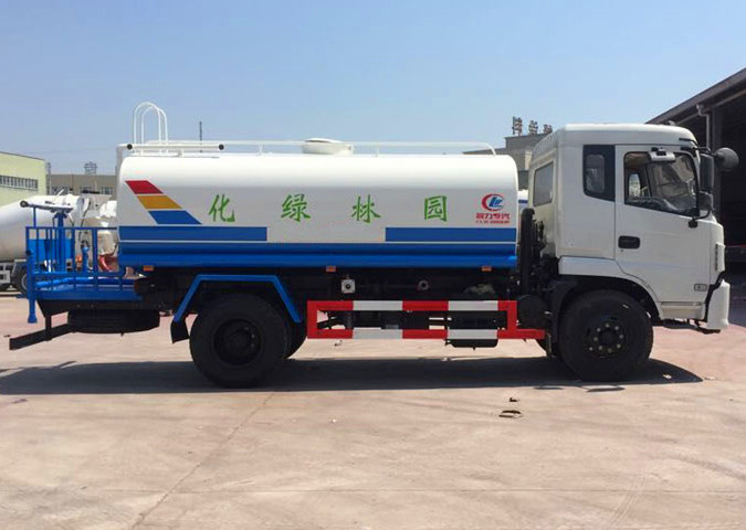 程力威牌CLW5162GSSSZ6型灑水車 程力威牌CLW5162GSSSZ6型灑水車