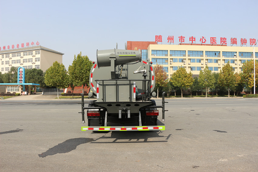 東風(fēng)灑水車(chē) 東風(fēng)灑水車(chē)