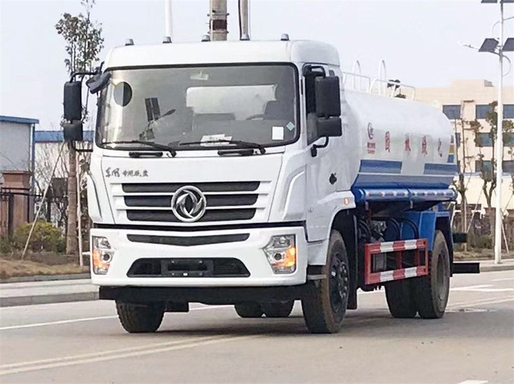東風(fēng)專底D3S14方灑水車 東風(fēng)專底D3S14方灑水車