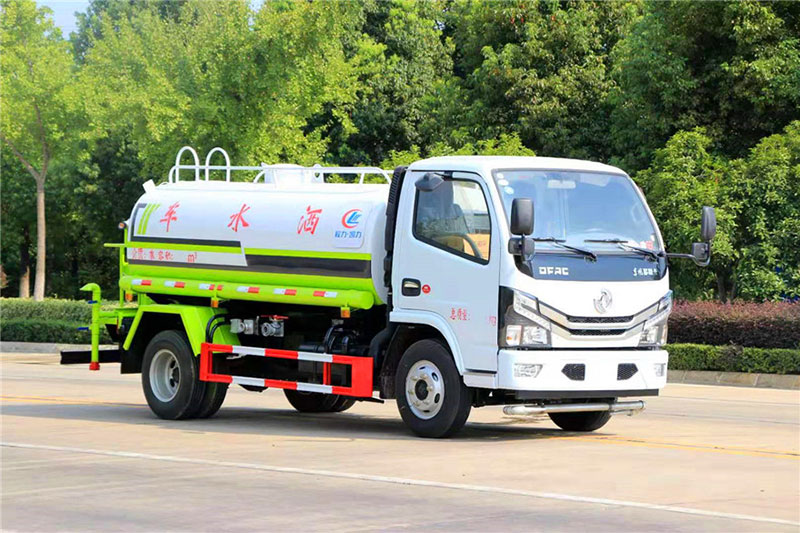 東風(fēng)5噸灑水車