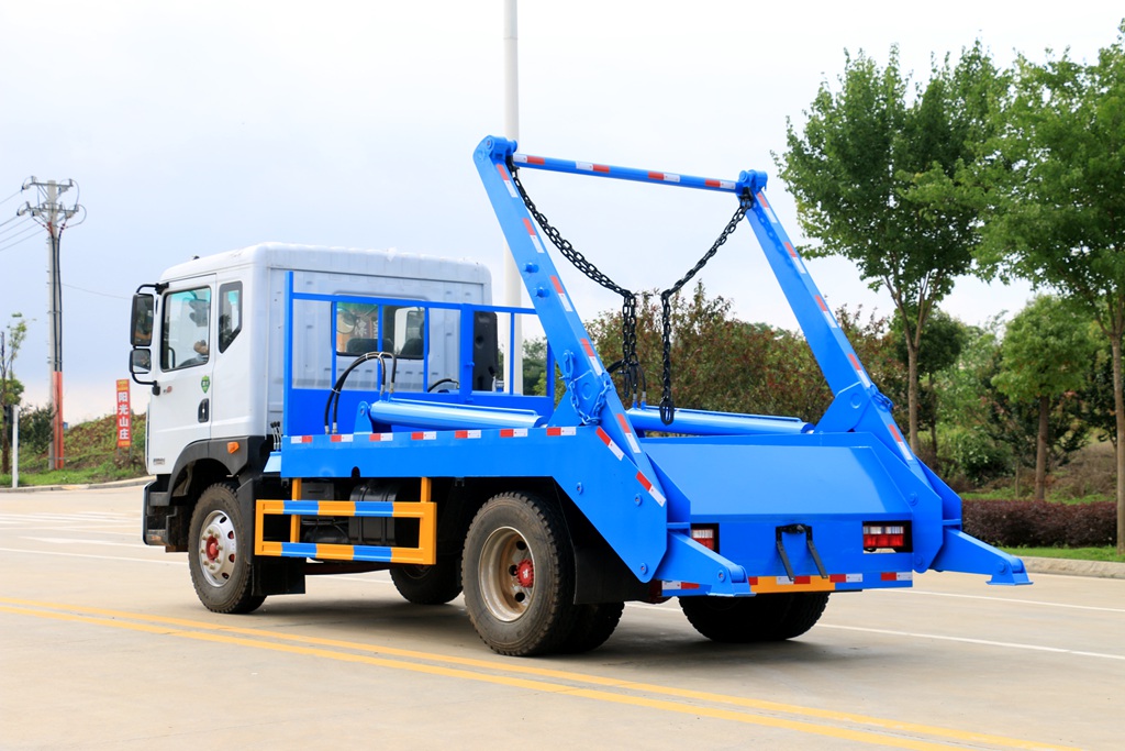 東風D9擺臂式垃圾車